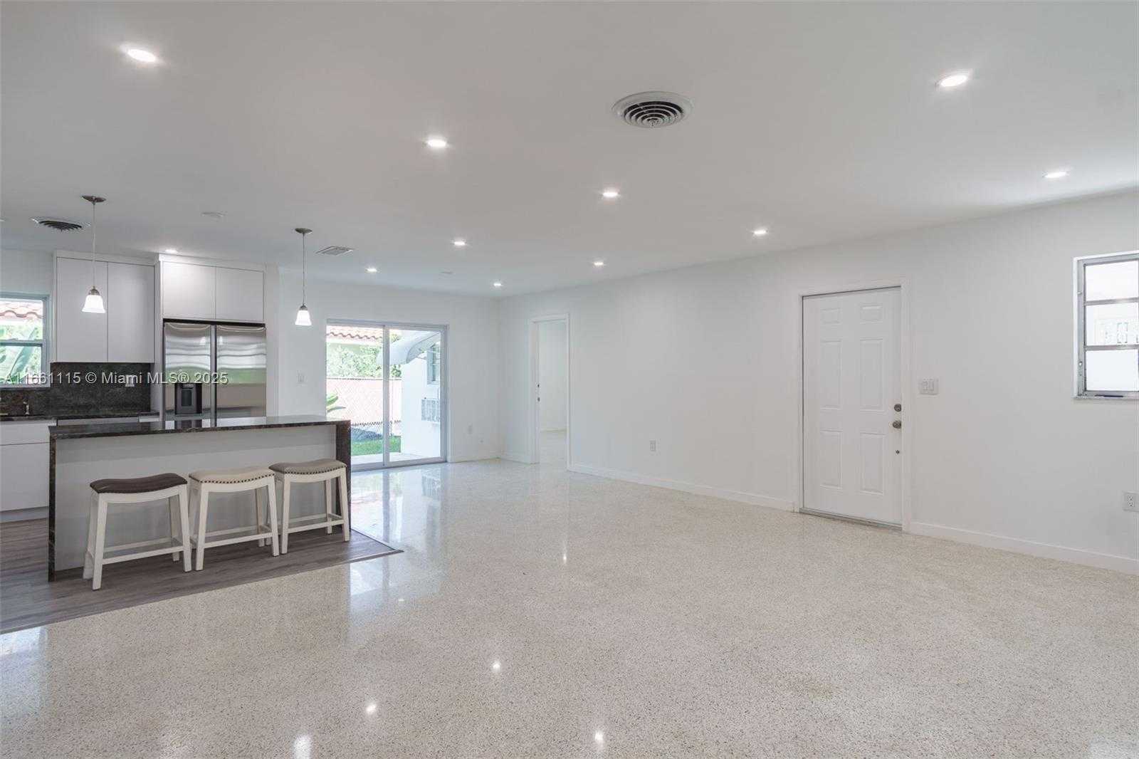 Small Image of 904 NORTH EAST 96TH ST, Miami Shores Number 3