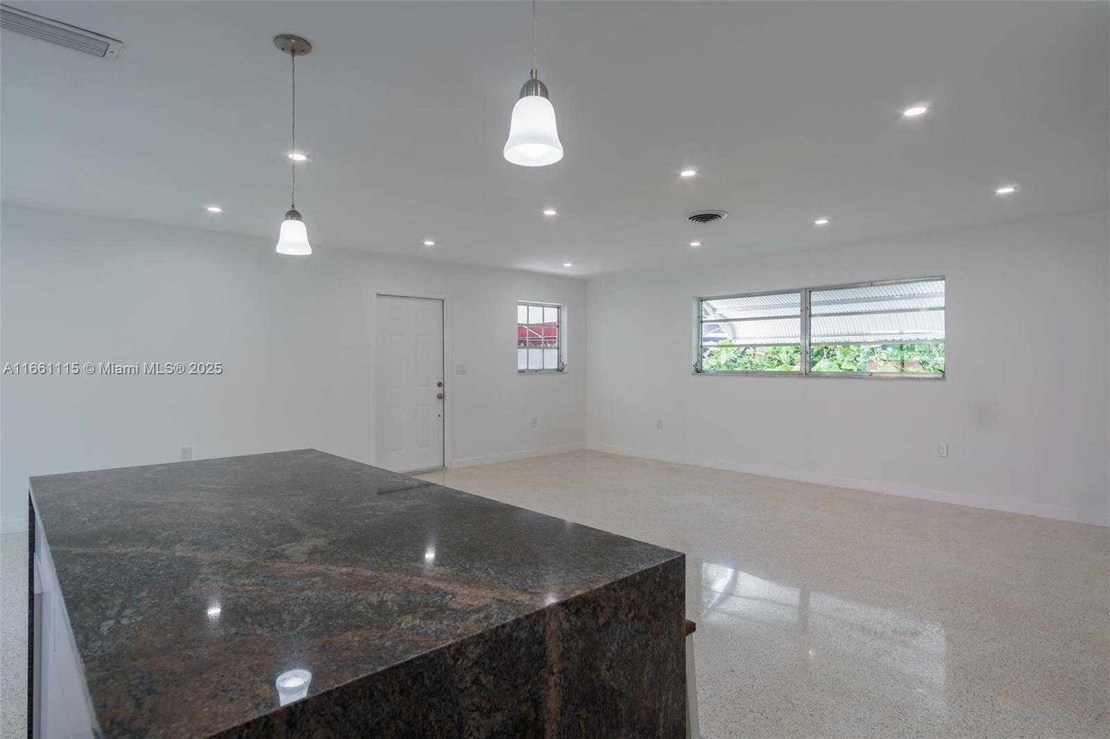 Small Image of 904 NORTH EAST 96TH ST, Miami Shores Number 7