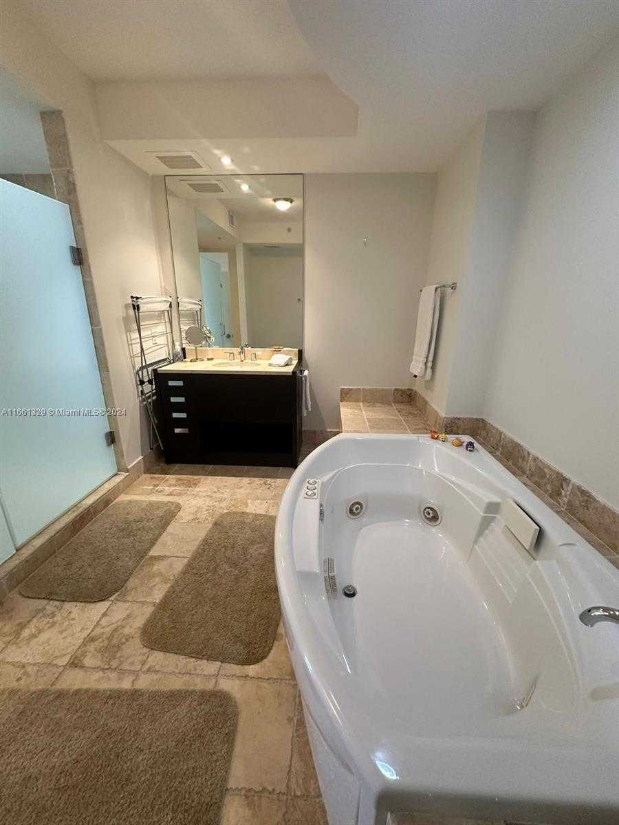 Small Image of 18201 COLLINS AVE #1006, Sunny Isles Beach Number 19
