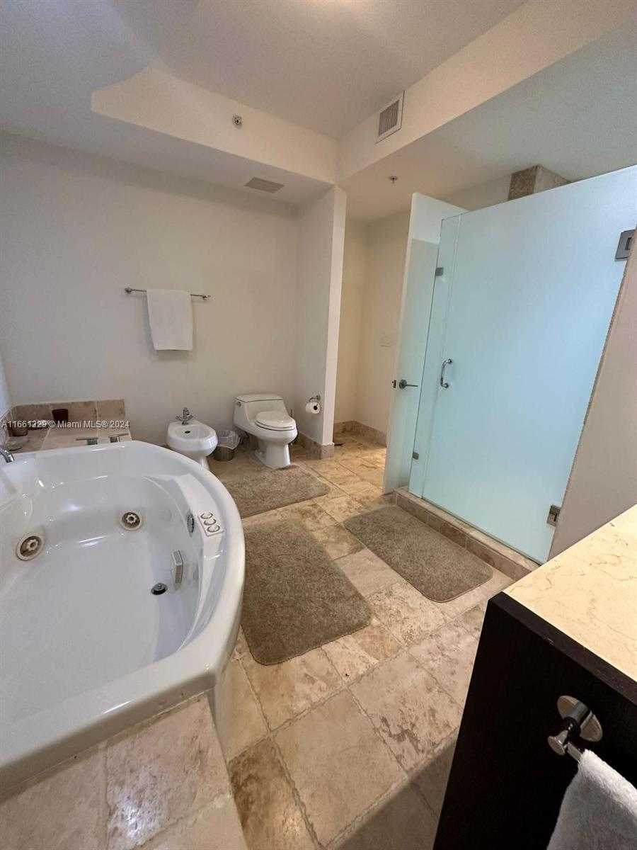 Small Image of 18201 COLLINS AVE #1006, Sunny Isles Beach Number 21