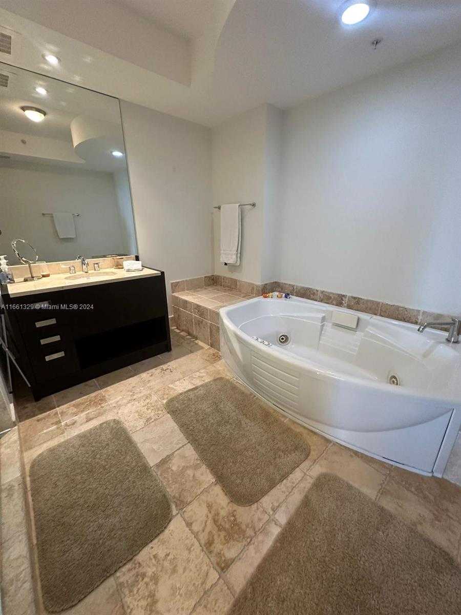 Small Image of 18201 COLLINS AVE #1006, Sunny Isles Beach Number 22