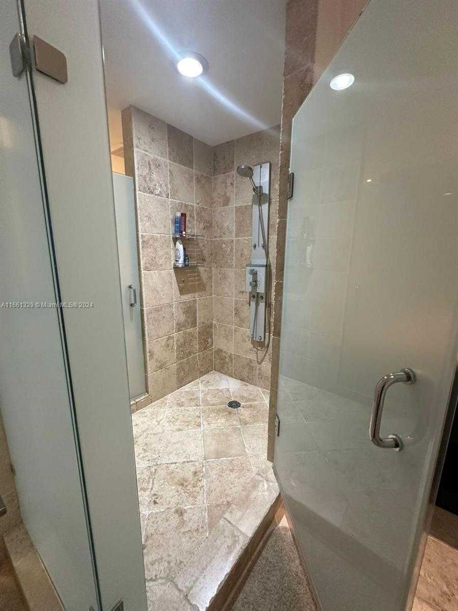 Small Image of 18201 COLLINS AVE #1006, Sunny Isles Beach Number 23