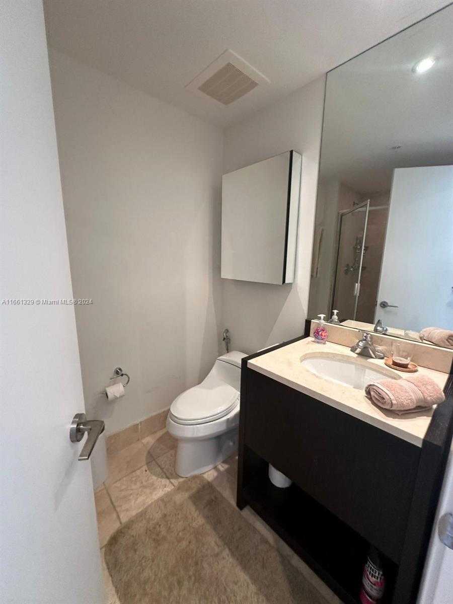 Small Image of 18201 COLLINS AVE #1006, Sunny Isles Beach Number 24