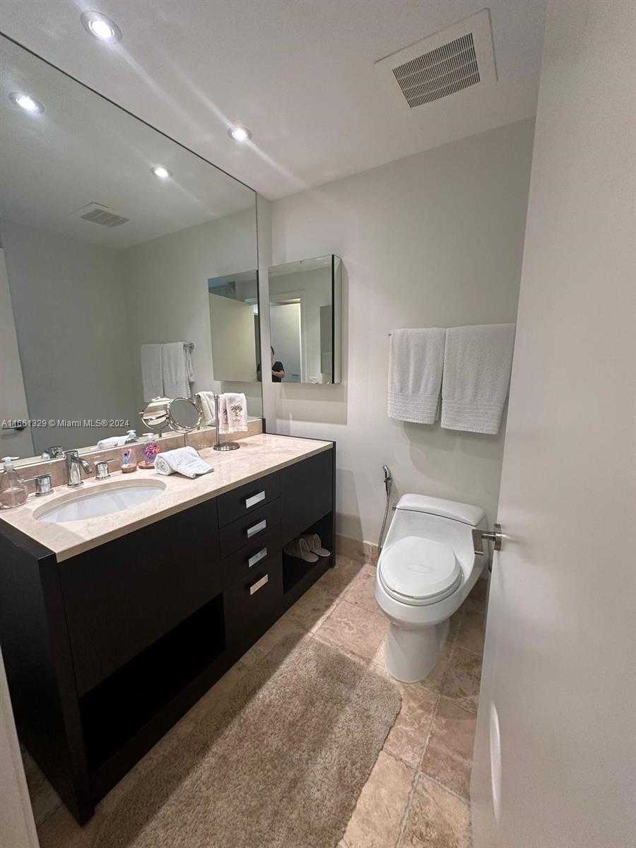 Small Image of 18201 COLLINS AVE #1006, Sunny Isles Beach Number 32