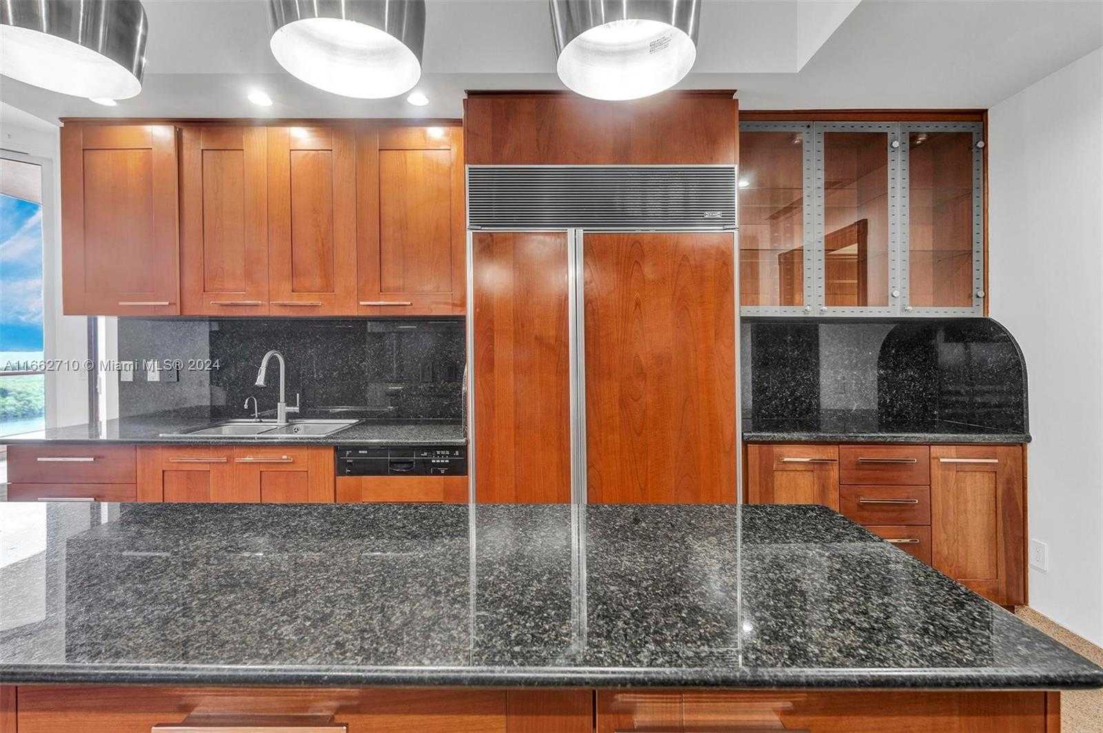 Small Image of 60 EDGEWATER DR #PH2D, Coral Gables Number 18