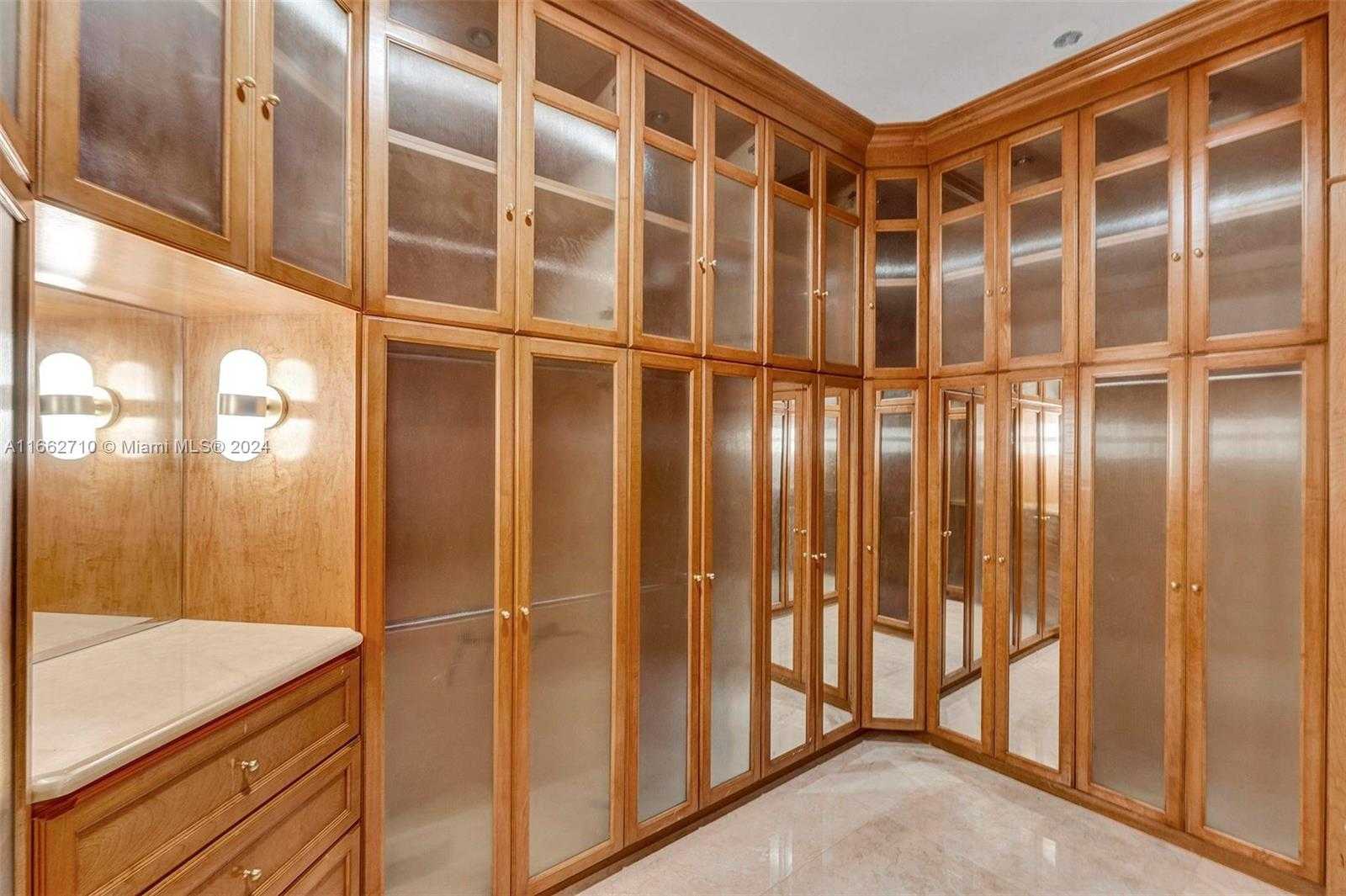 Small Image of 60 EDGEWATER DR #PH2D, Coral Gables Number 22