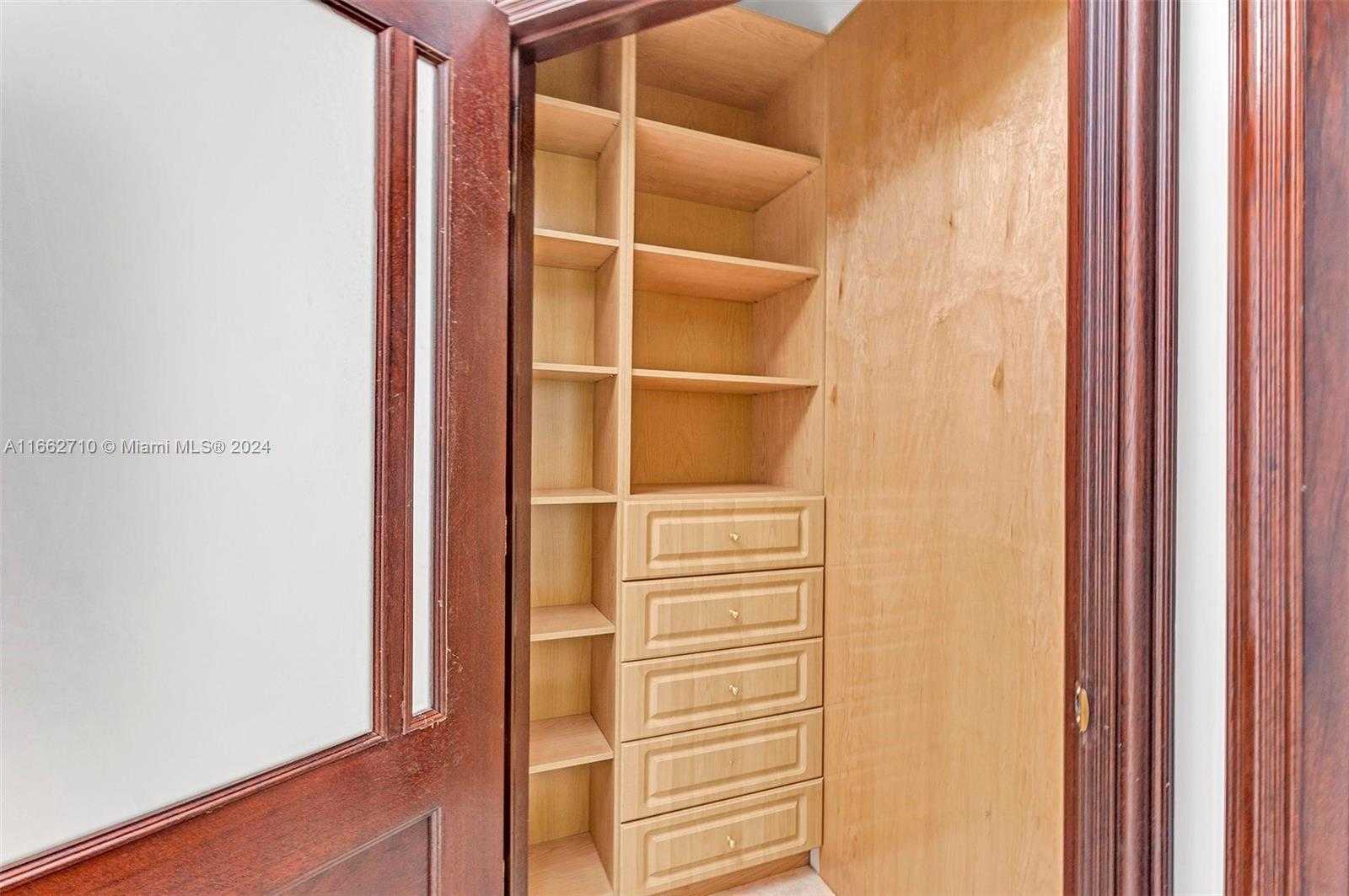 Small Image of 60 EDGEWATER DR #PH2D, Coral Gables Number 23