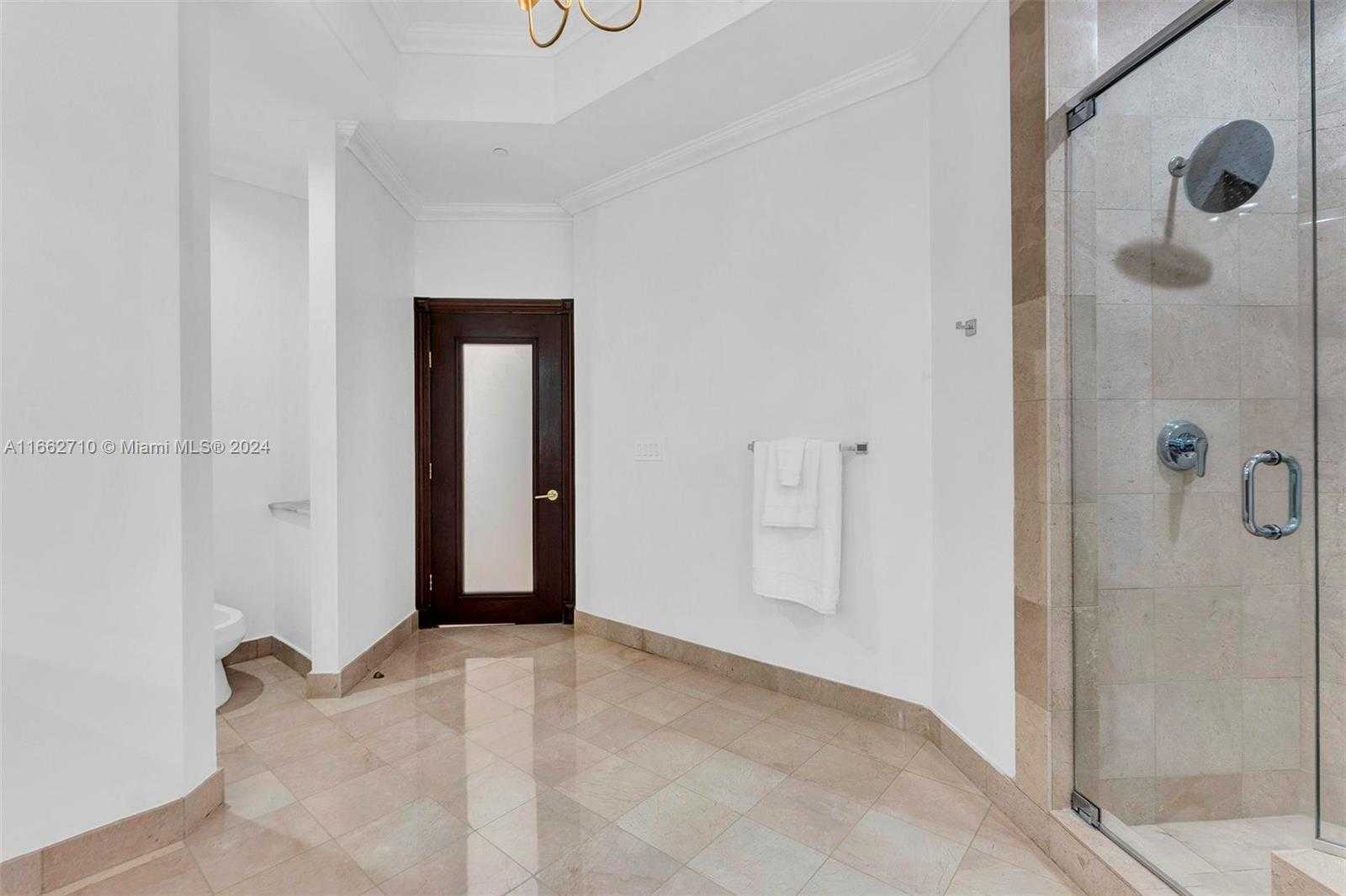 Small Image of 60 EDGEWATER DR #PH2D, Coral Gables Number 25