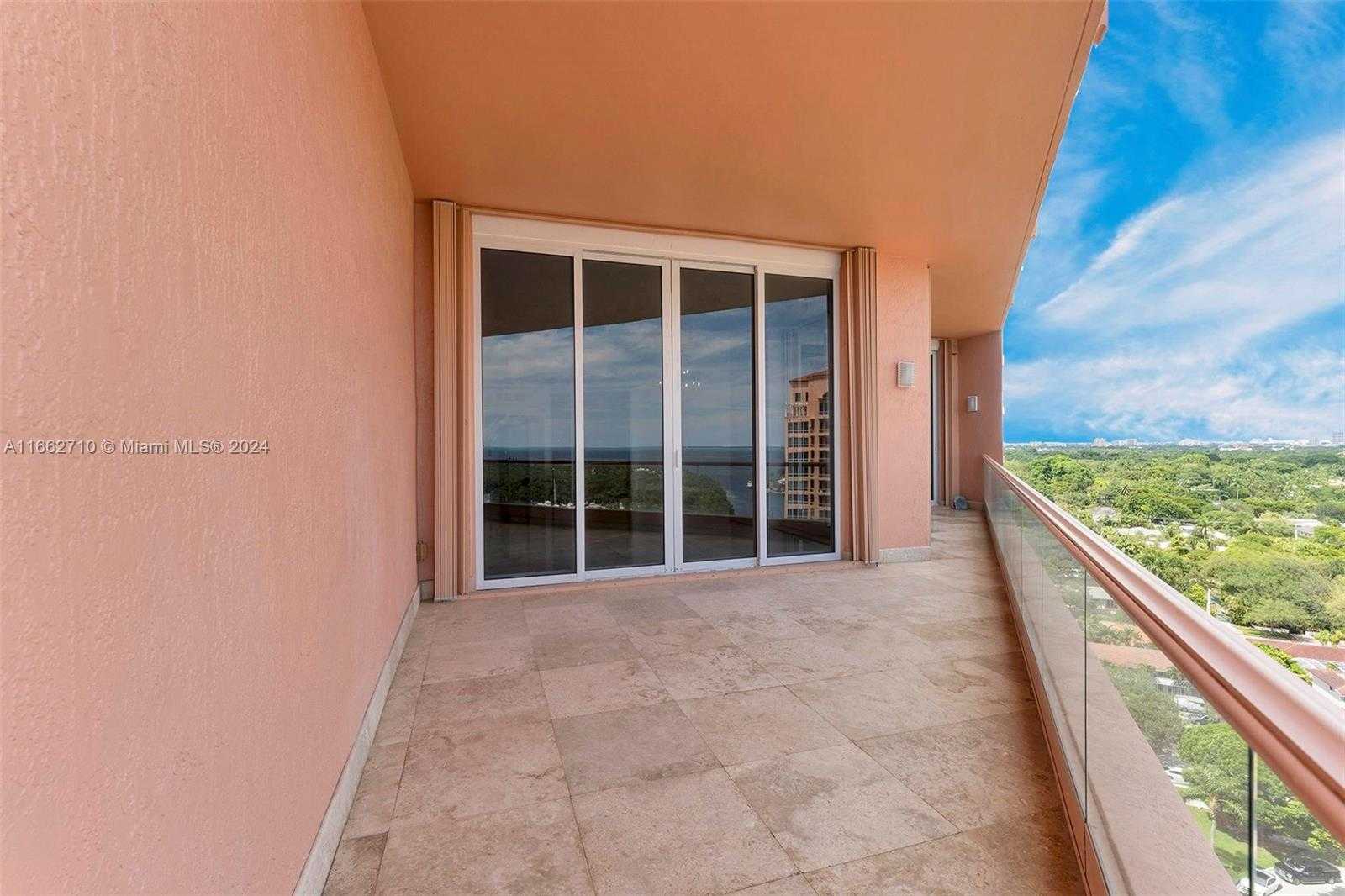 Small Image of 60 EDGEWATER DR #PH2D, Coral Gables Number 38
