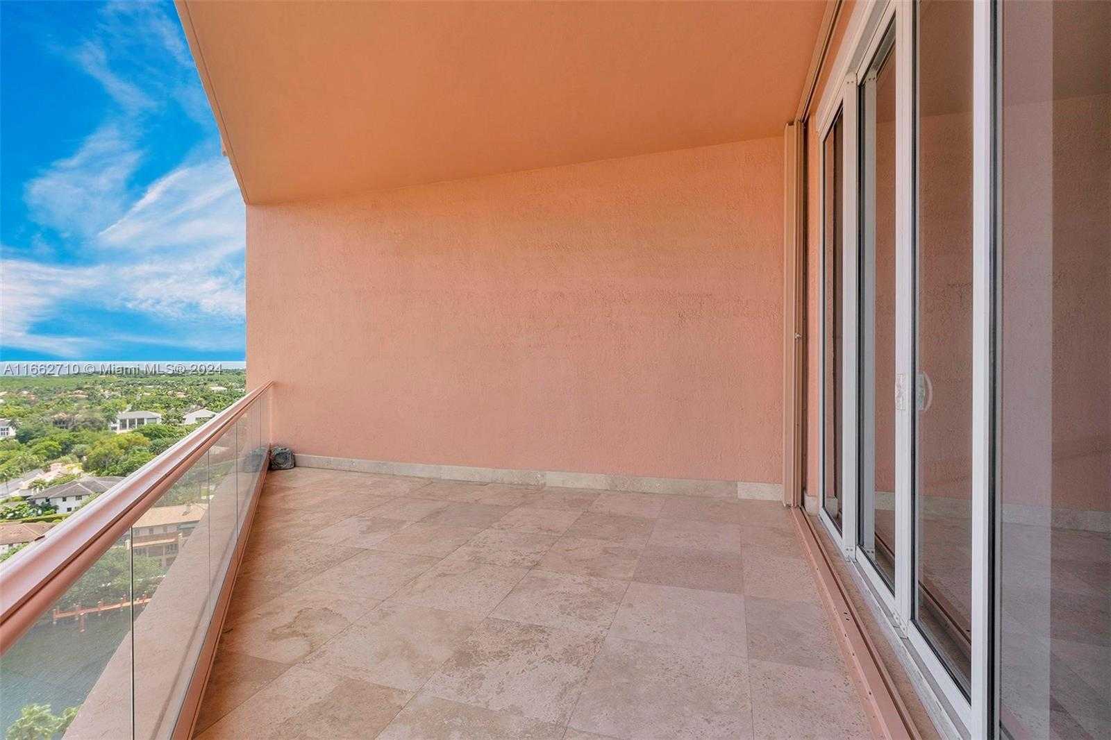 Small Image of 60 EDGEWATER DR #PH2D, Coral Gables Number 39