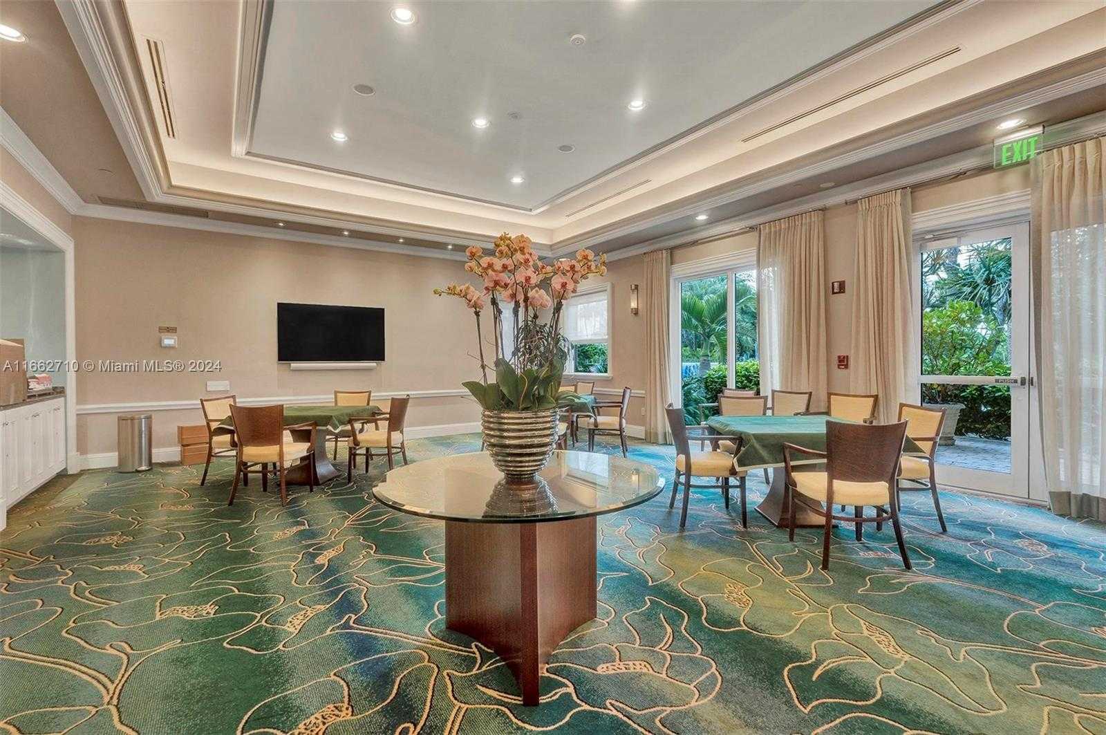 Small Image of 60 EDGEWATER DR #PH2D, Coral Gables Number 44