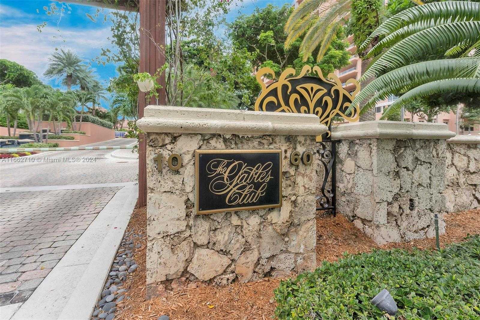 Small Image of 60 EDGEWATER DR #PH2D, Coral Gables Number 9