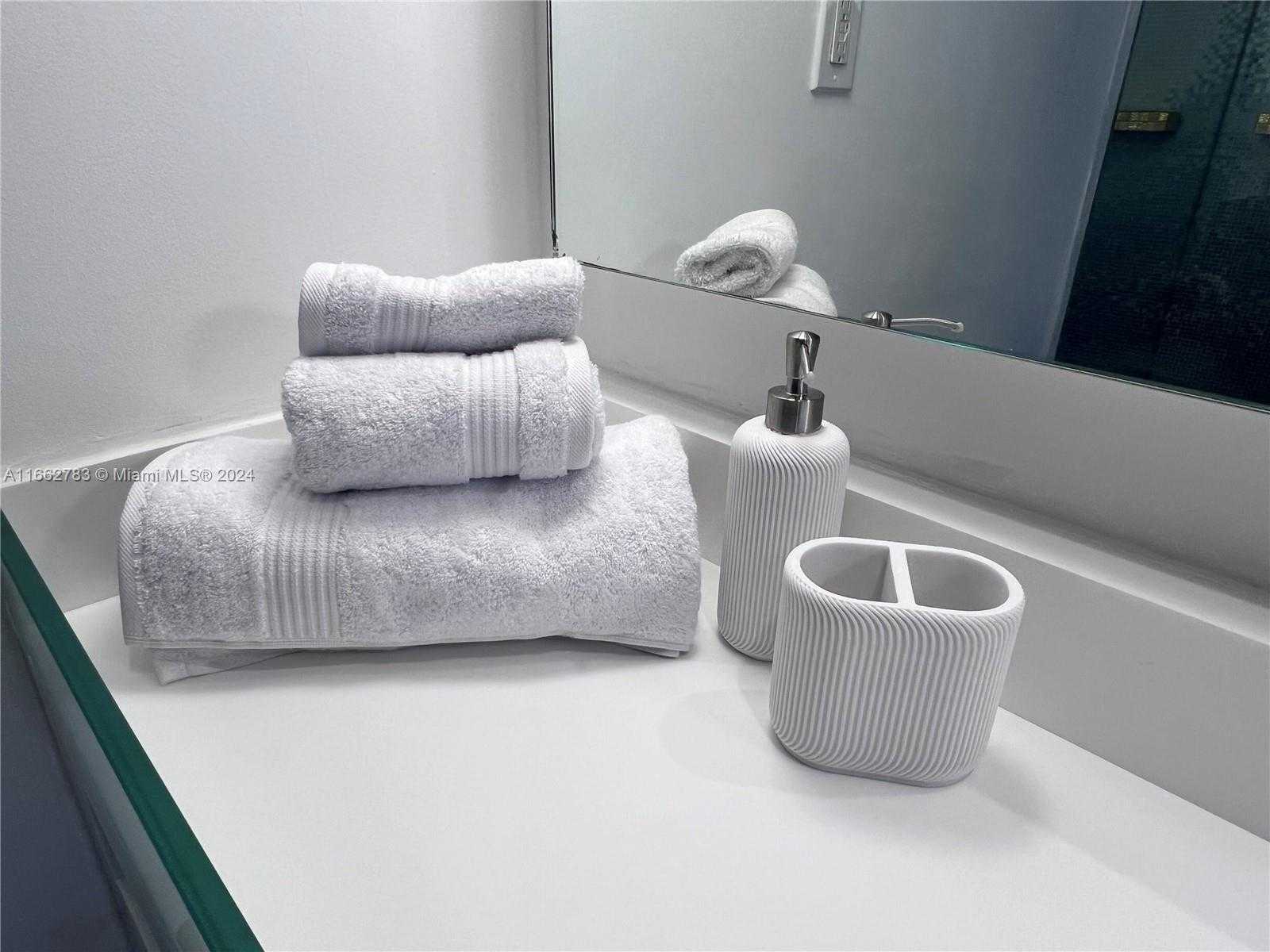 Small Image of 1100 WEST AVE #415, Miami Beach Number 16