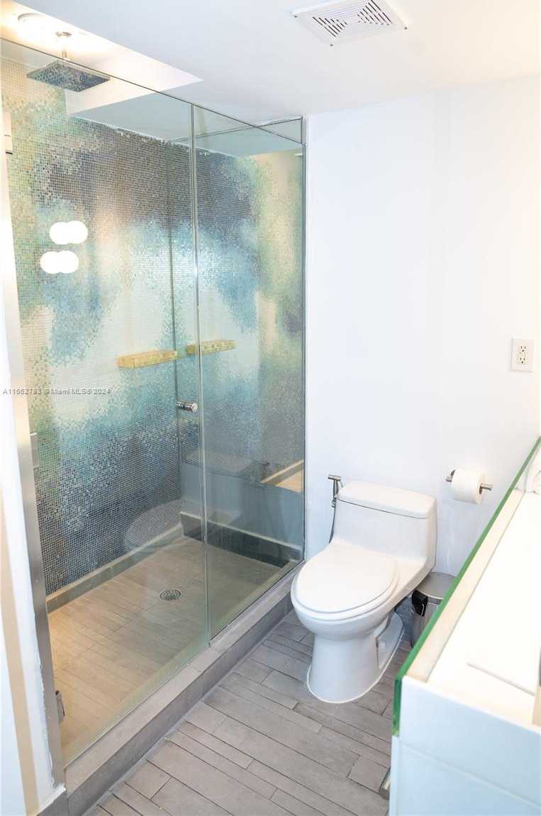 Small Image of 1100 WEST AVE #415, Miami Beach Number 6