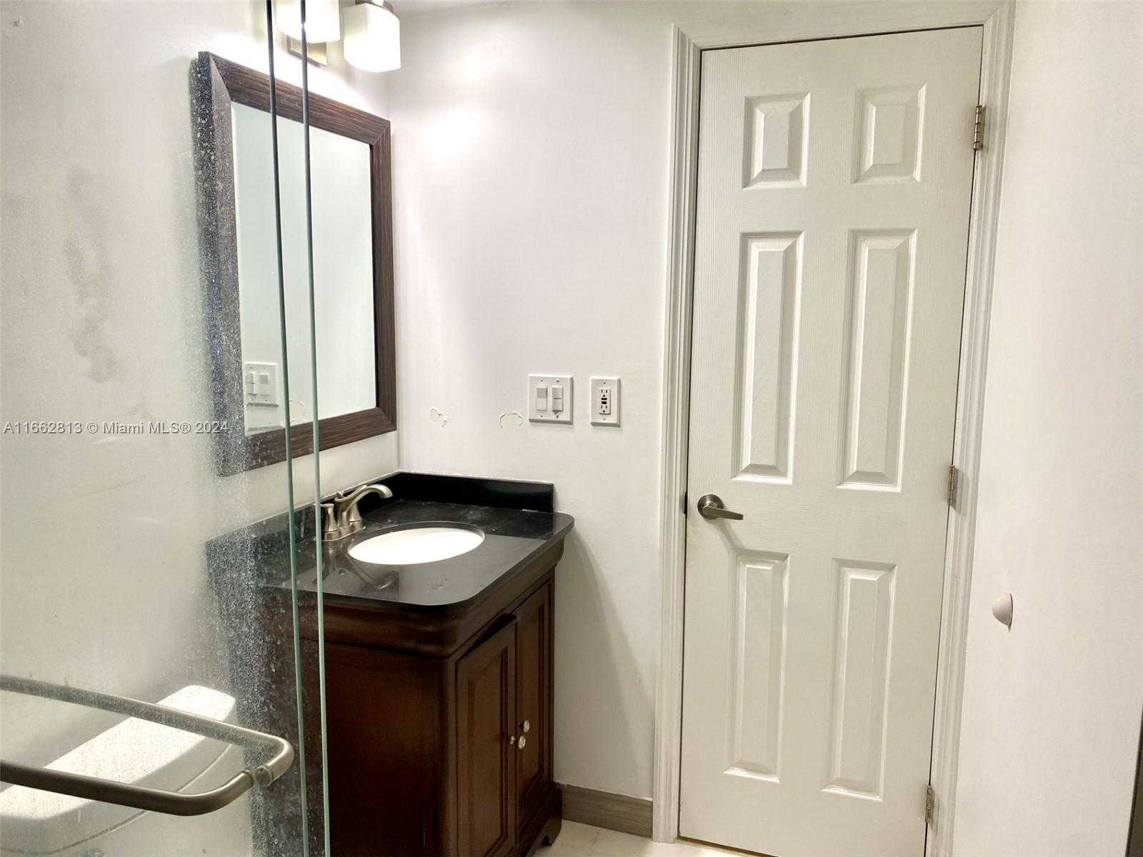 Small Image of 400 KINGS POINT DR #224, Sunny Isles Beach Number 7