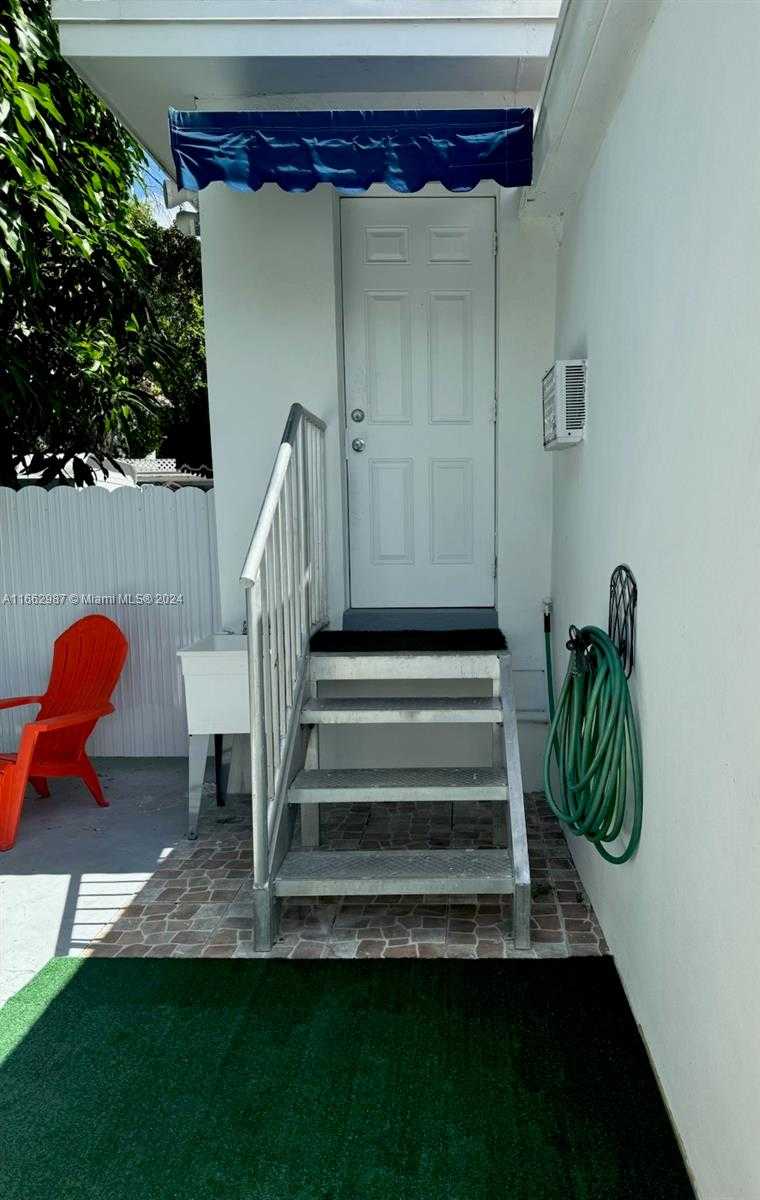 Small Image of 920 SOUTH WEST 4TH AVE, Miami Number 3