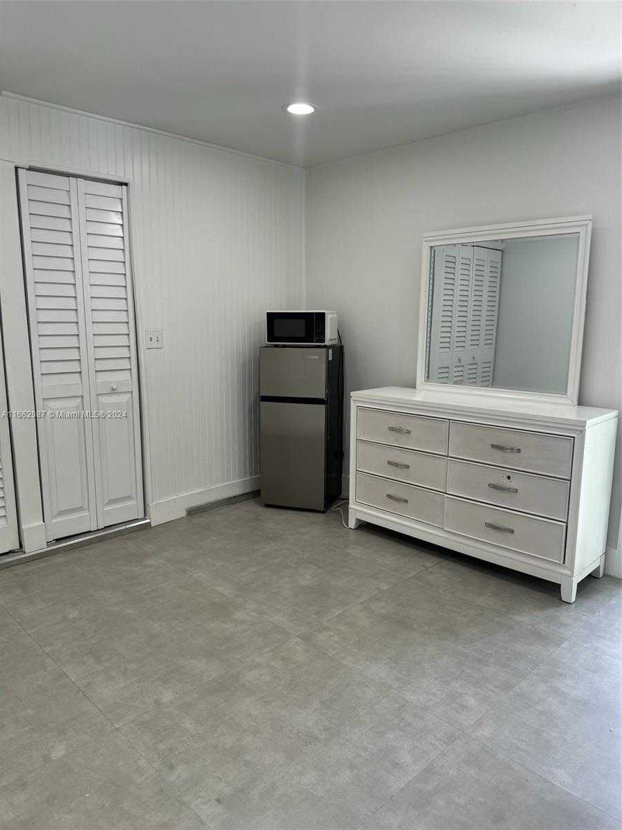 Small Image of 920 SOUTH WEST 4TH AVE, Miami Number 6