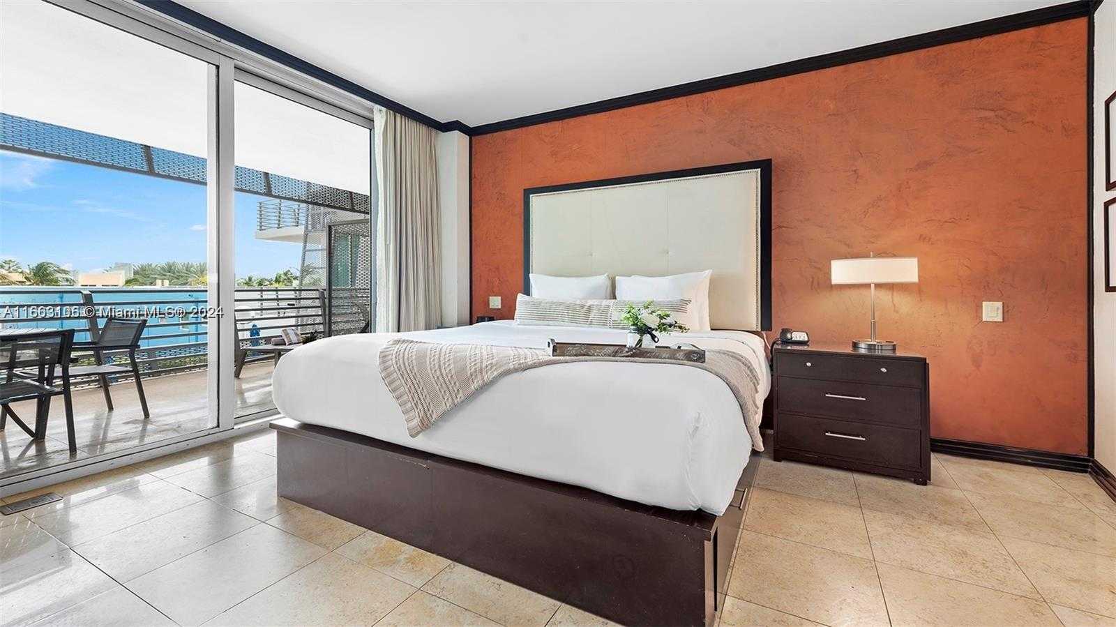 Small Image of 1437 COLLINS AVE #327, Miami Beach Number 2