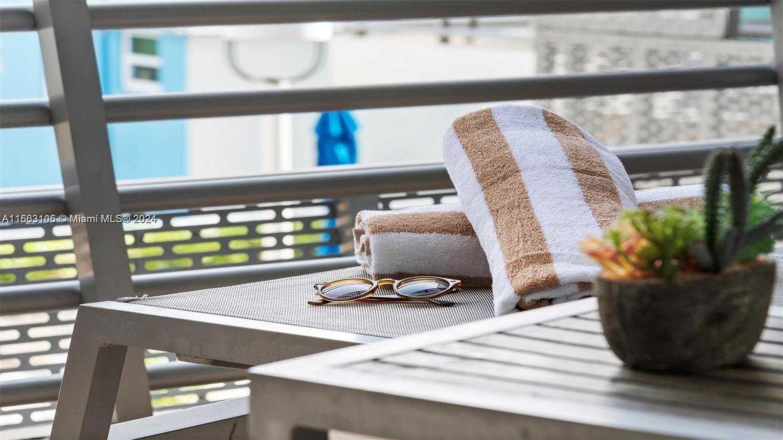 Small Image of 1437 COLLINS AVE #327, Miami Beach Number 20