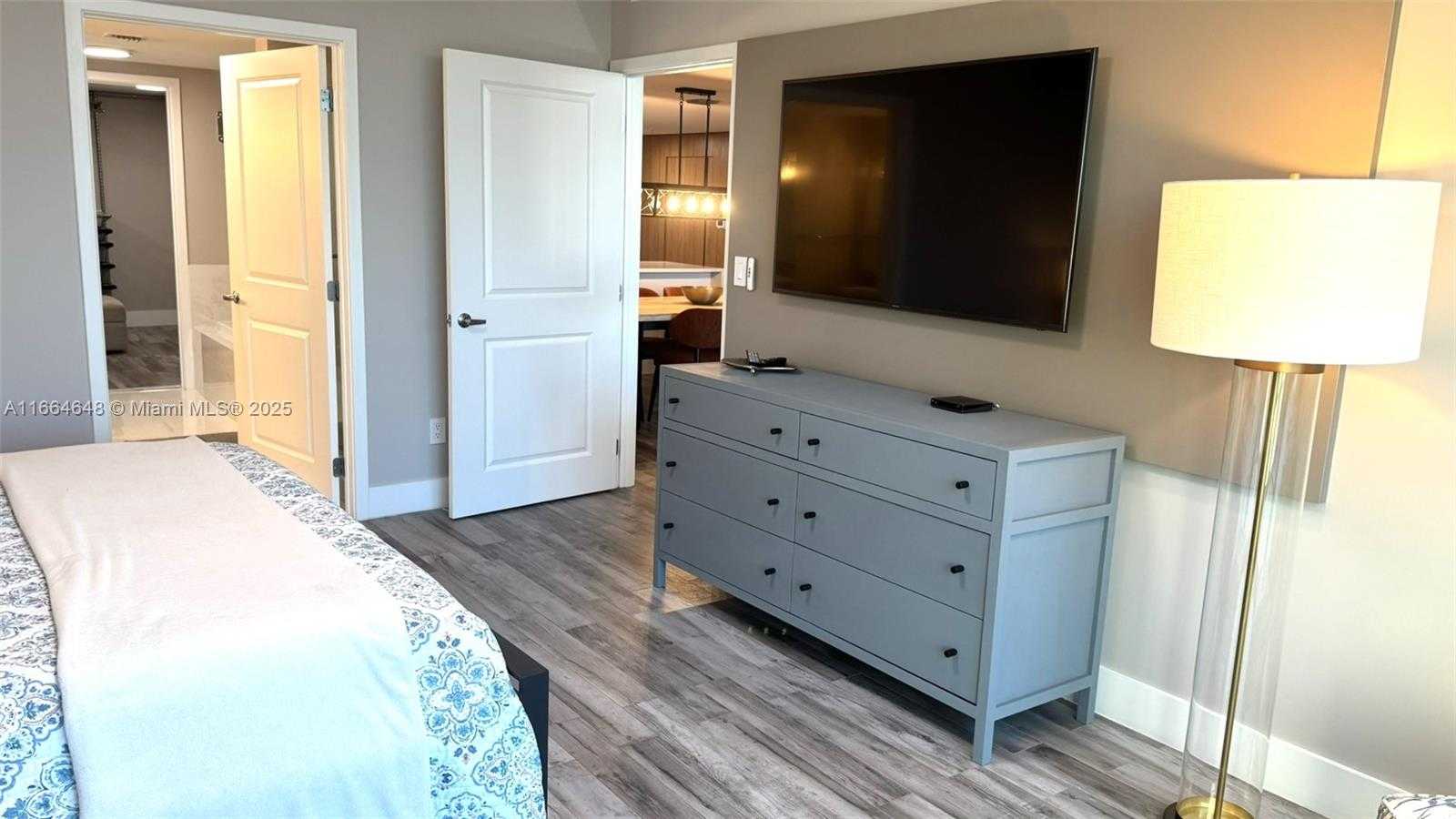 Small Image of 400 SUNNY ISLES BLVD #1702, Sunny Isles Beach Number 15