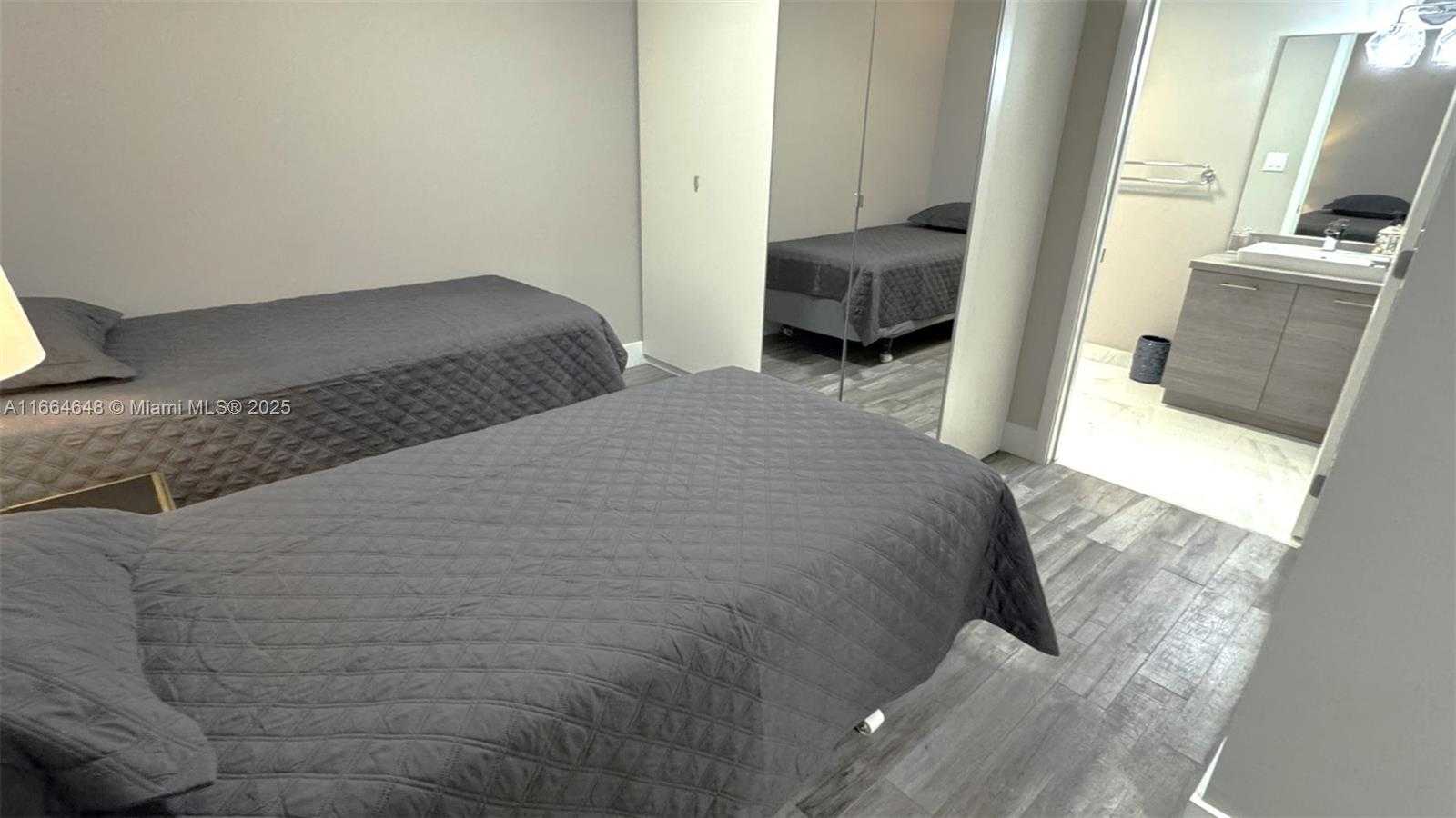 Small Image of 400 SUNNY ISLES BLVD #1702, Sunny Isles Beach Number 23