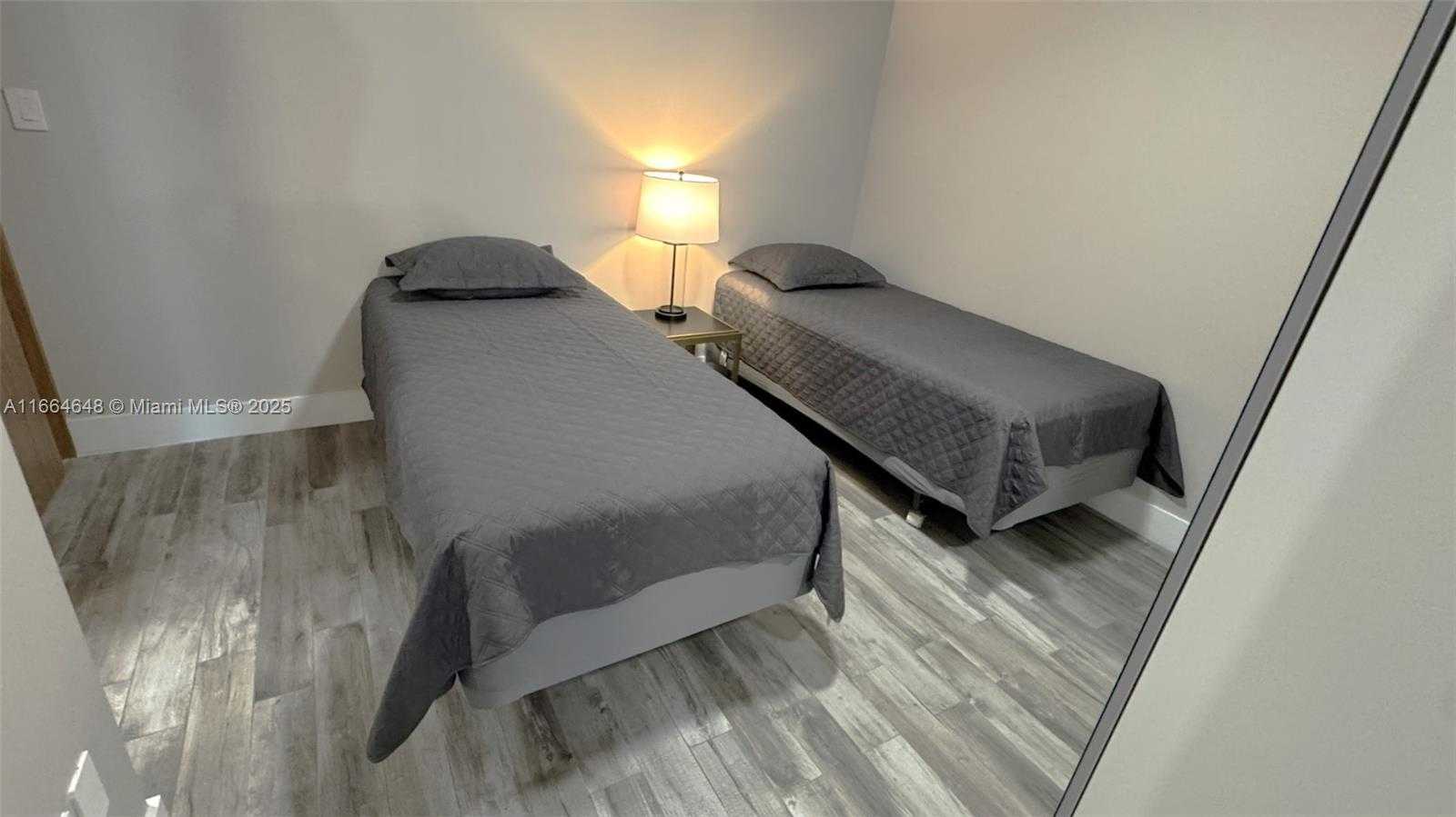 Small Image of 400 SUNNY ISLES BLVD #1702, Sunny Isles Beach Number 24