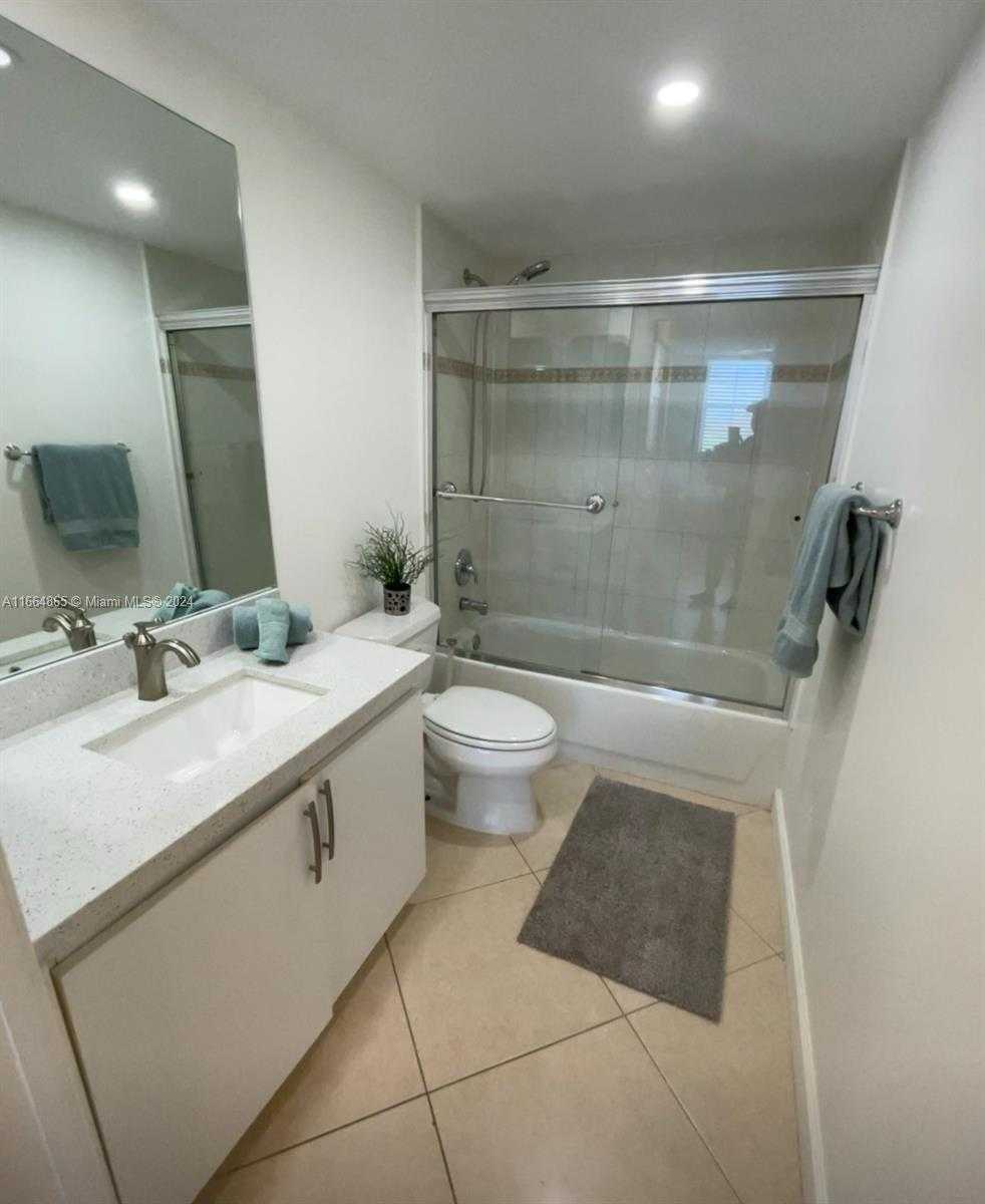 Small Image of 19601 EAST COUNTRY CLUB DR #7501, Aventura Number 12