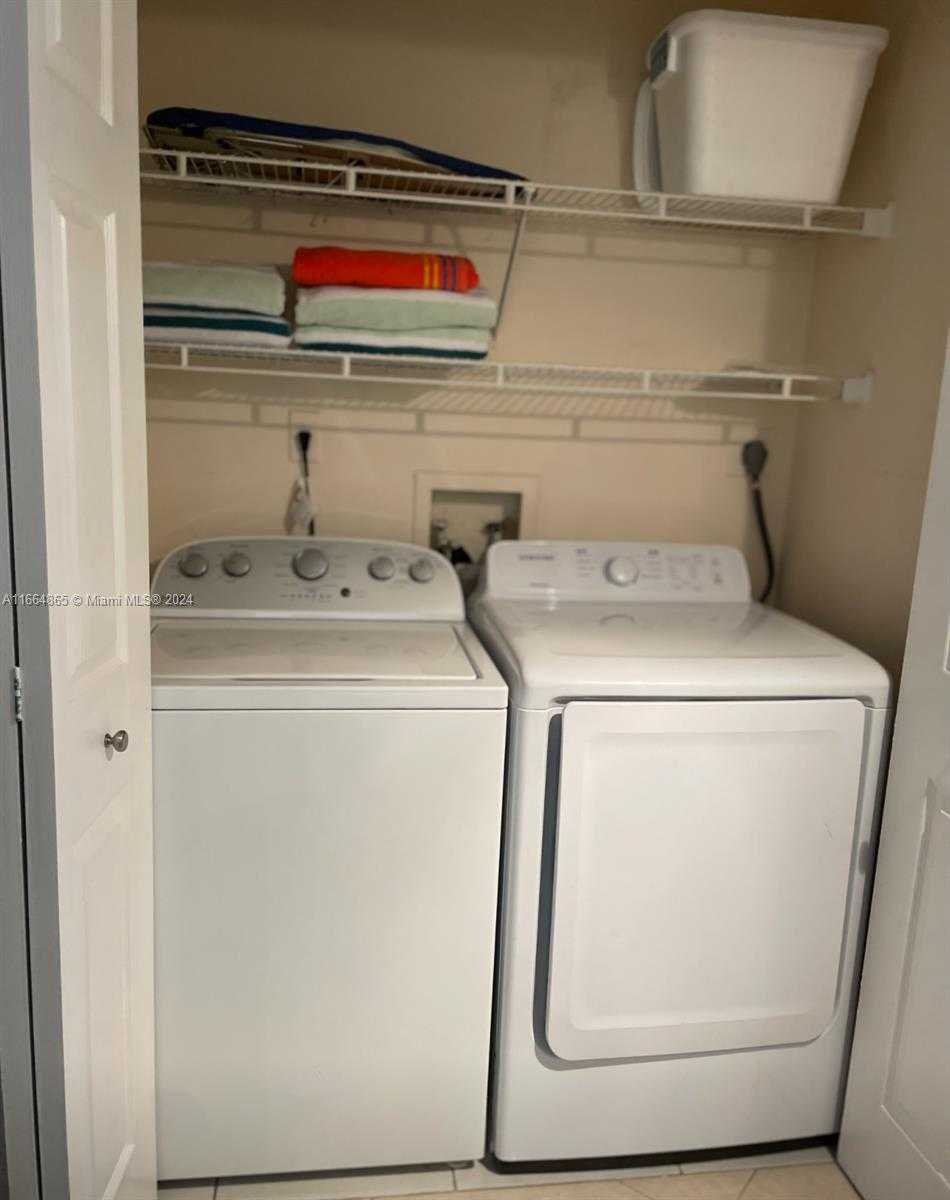 Small Image of 19601 EAST COUNTRY CLUB DR #7501, Aventura Number 4