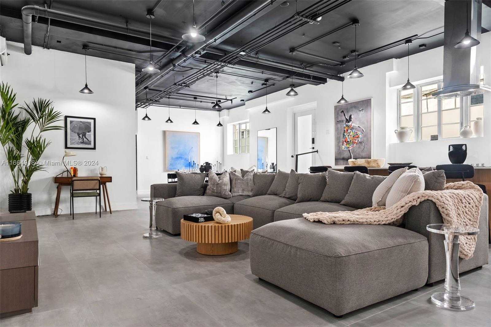 Small Image of 852 COLLINS AVE #101, Miami Beach Number 10