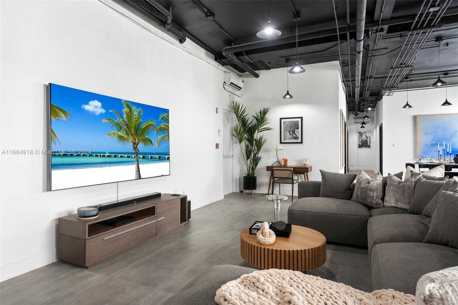 Small Image of 852 COLLINS AVE #101, Miami Beach Number 16