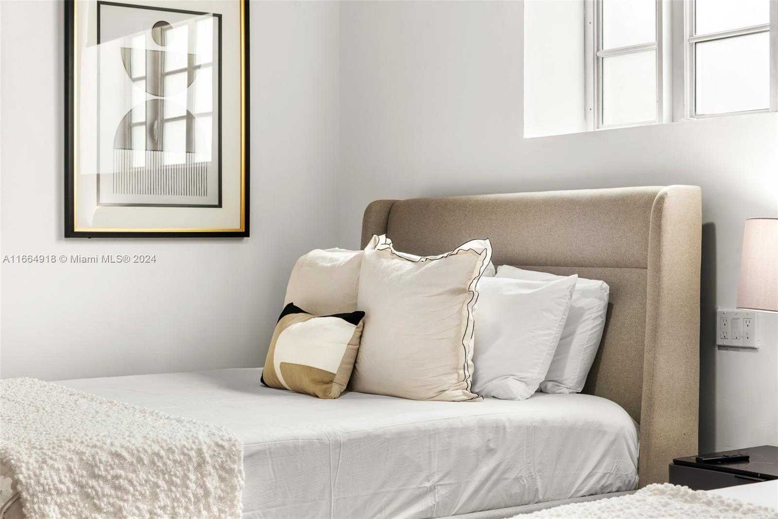 Small Image of 852 COLLINS AVE #101, Miami Beach Number 27