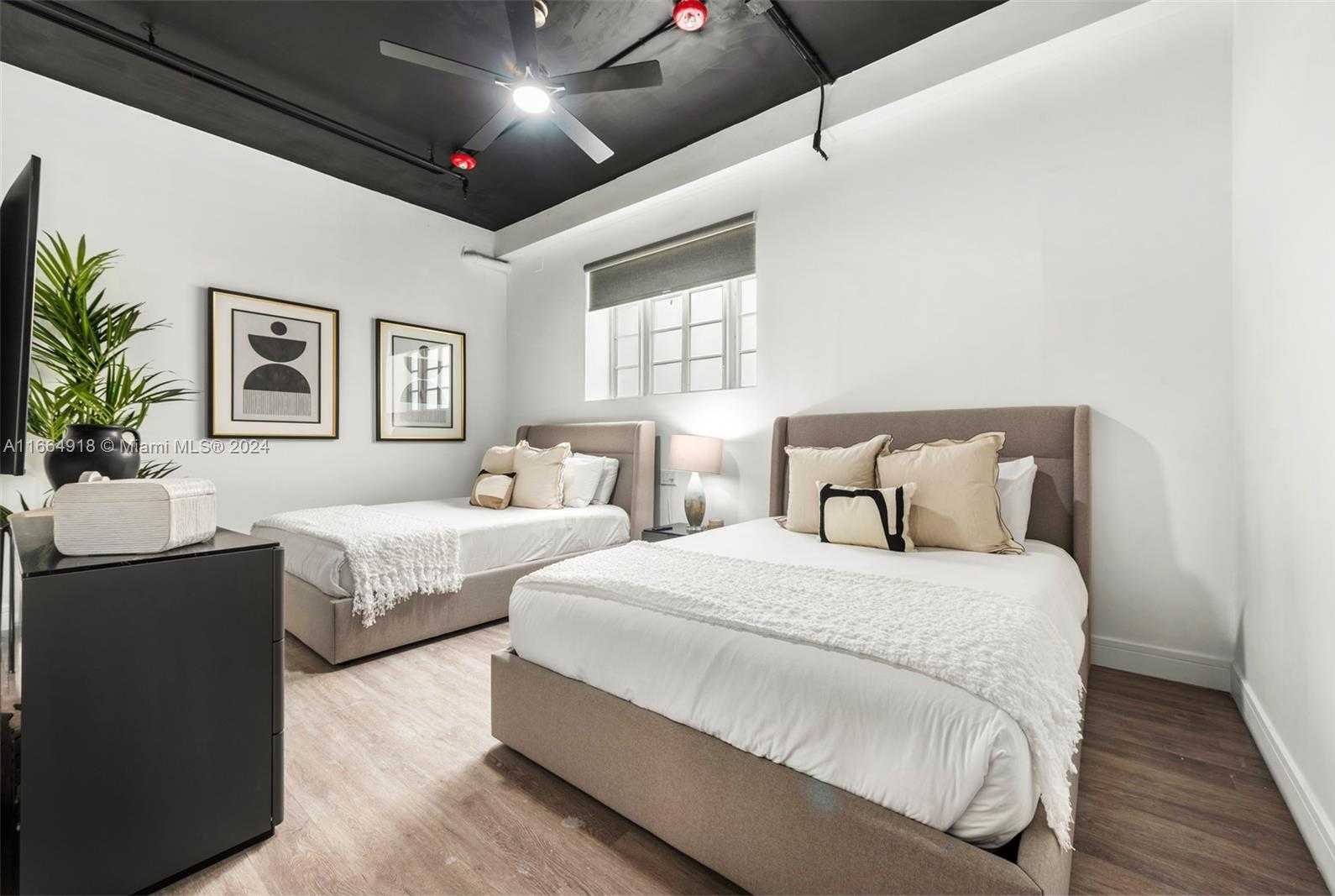 Small Image of 852 COLLINS AVE #101, Miami Beach Number 28