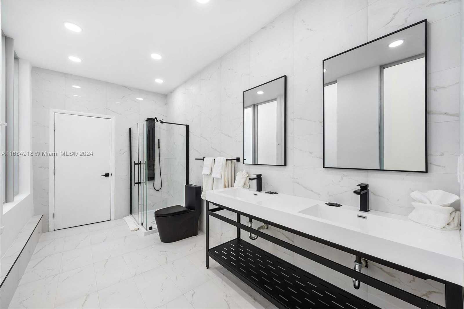 Small Image of 852 COLLINS AVE #101, Miami Beach Number 33