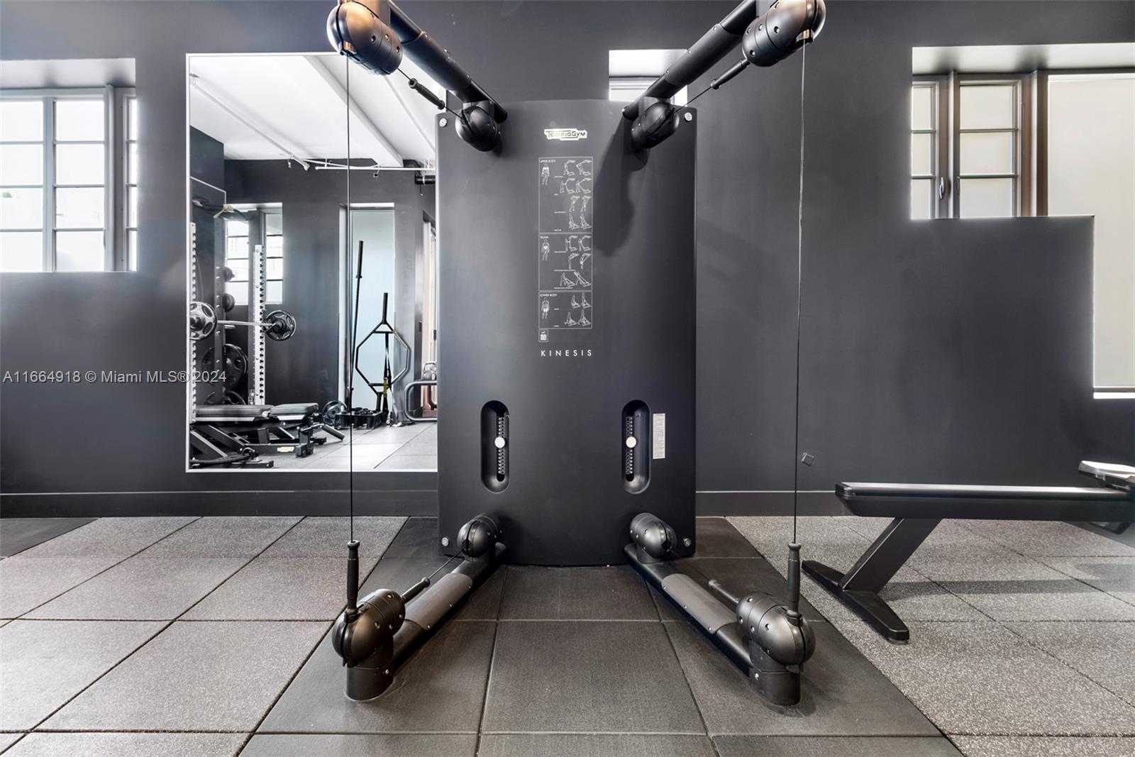 Small Image of 852 COLLINS AVE #101, Miami Beach Number 40