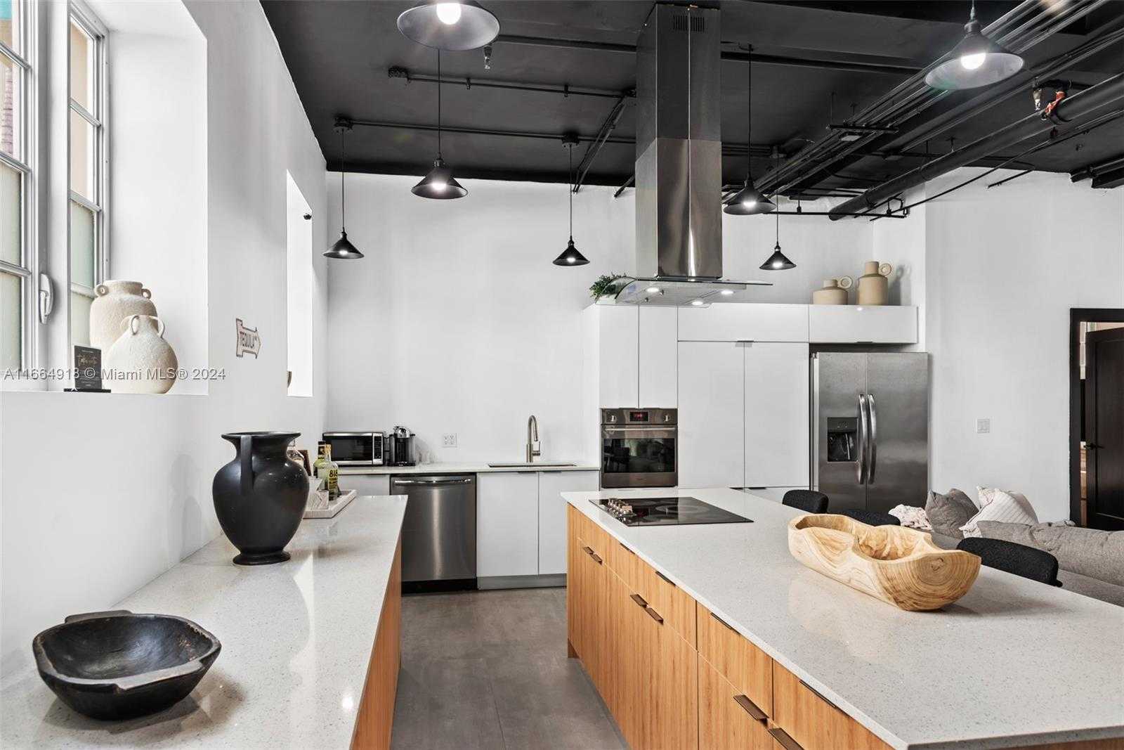 Small Image of 852 COLLINS AVE #101, Miami Beach Number 8