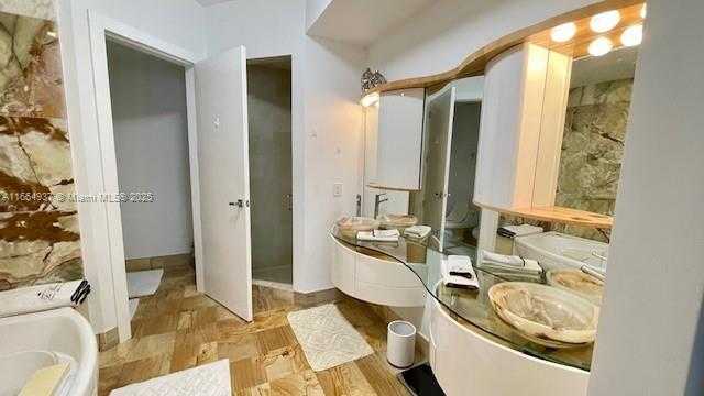 Small Image of 18101 COLLINS AVE #1807, Sunny Isles Beach Number 14