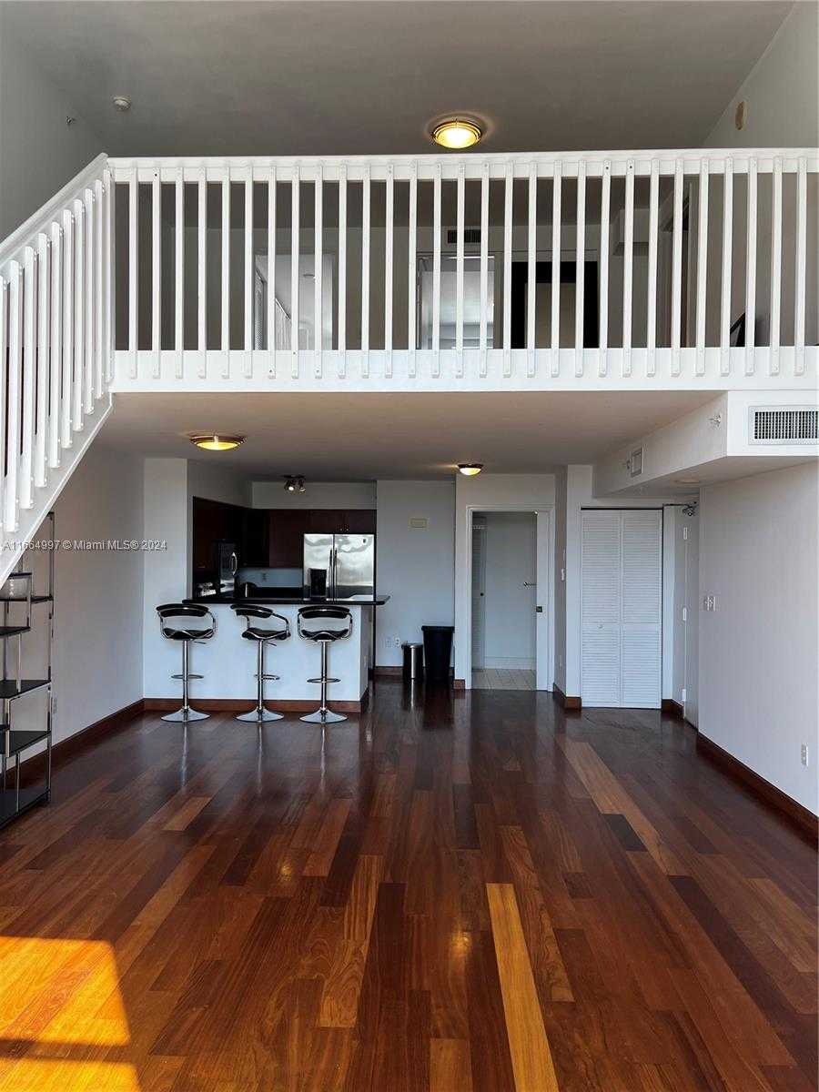 Small Image of 1701 Sunset Harbour Dr, Miami Beach, FL 33139, USA Number 11