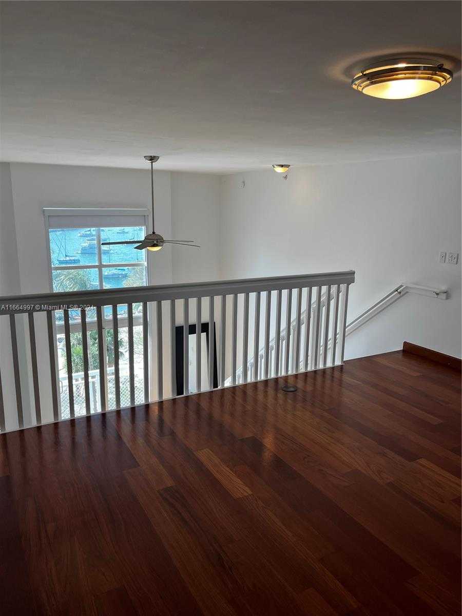 Small Image of 1701 Sunset Harbour Dr, Miami Beach, FL 33139, USA Number 13