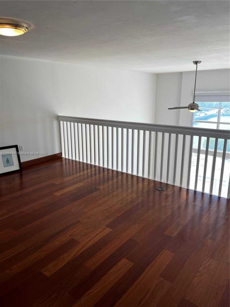 Small Image of 1701 Sunset Harbour Dr, Miami Beach, FL 33139, USA Number 14