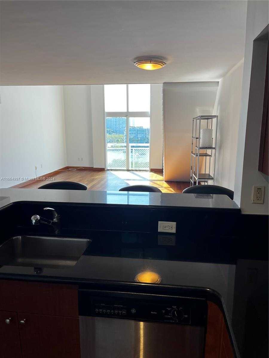 Small Image of 1701 Sunset Harbour Dr, Miami Beach, FL 33139, USA Number 19