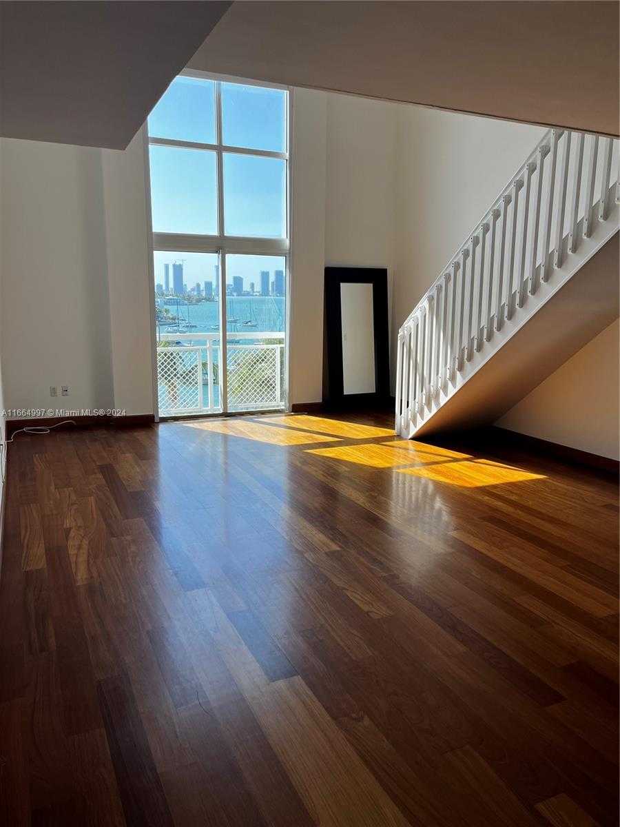 Small Image of 1701 Sunset Harbour Dr, Miami Beach, FL 33139, USA Number 2