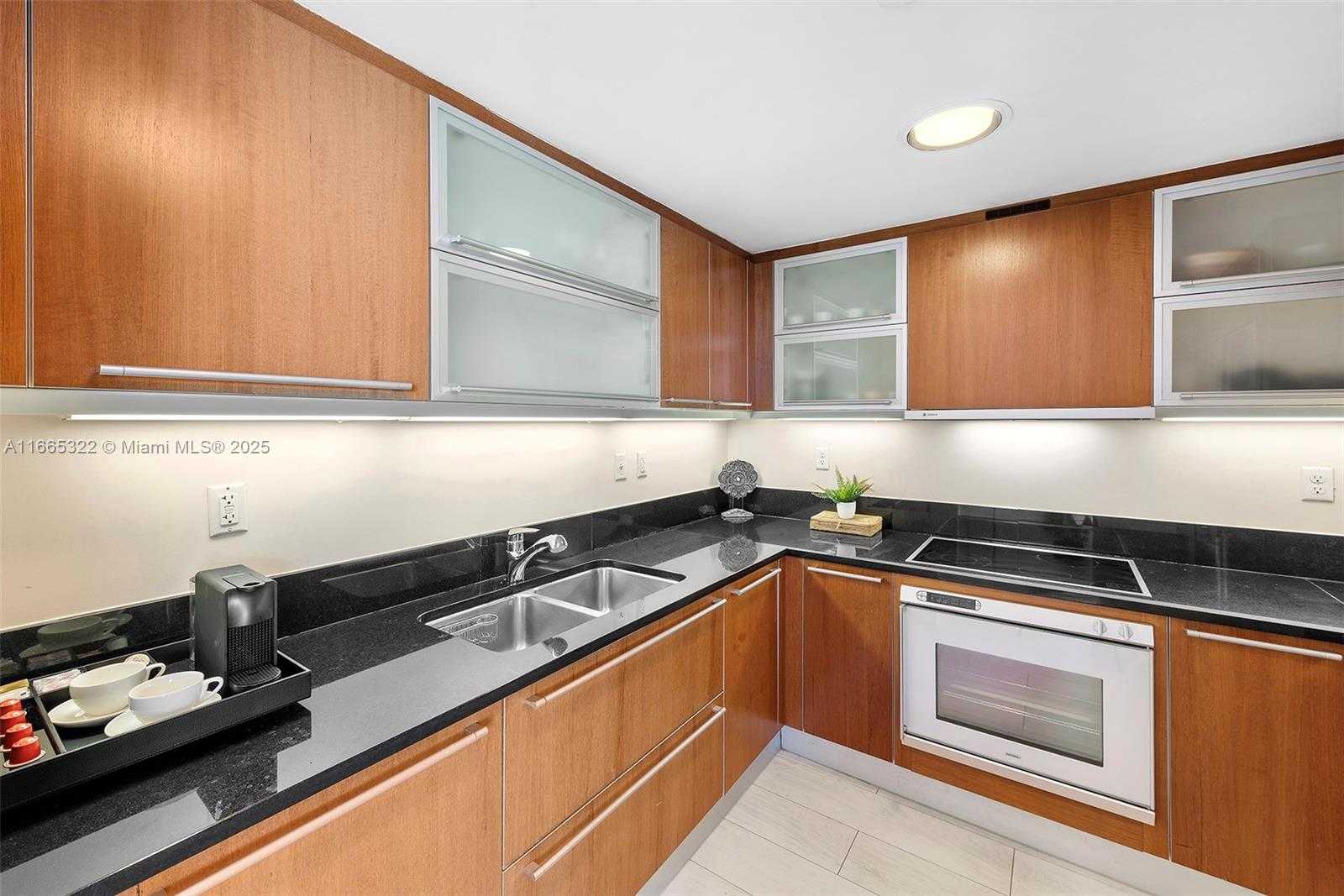 Small Image of 101 20TH ST #2604, Miami Beach Number 13