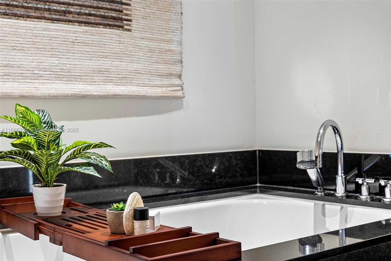 Small Image of 101 20TH ST #2604, Miami Beach Number 21