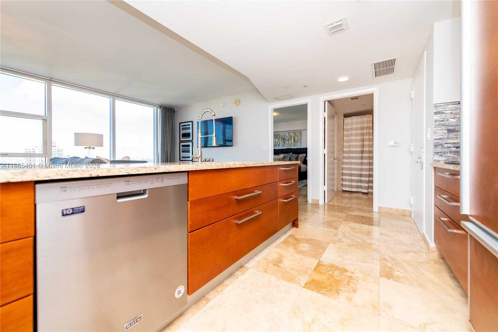 Small Image of 1830 SOUTH OCEAN DR #2907, Hallandale Beach Number 20