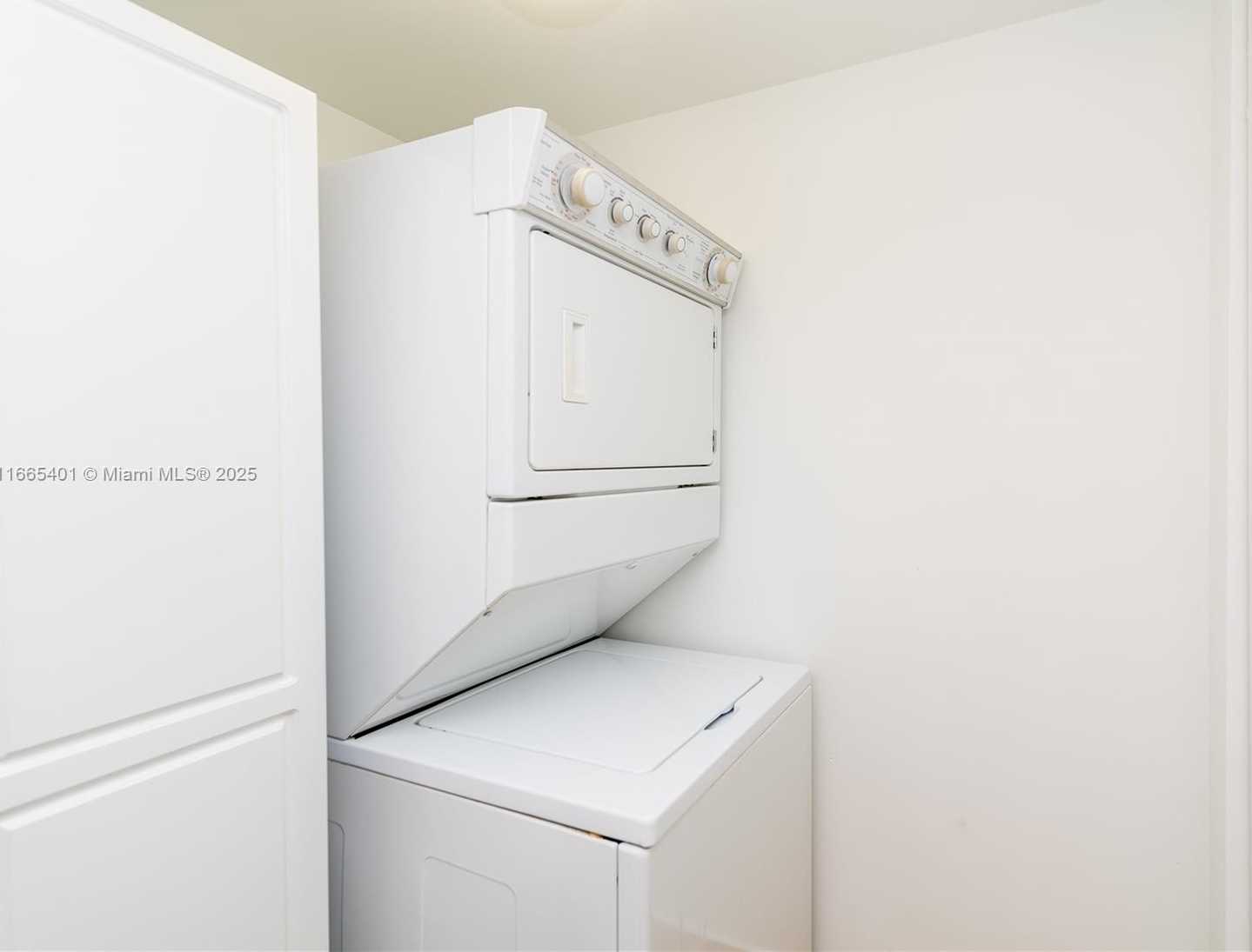 Small Image of 1830 SOUTH OCEAN DR #2907, Hallandale Beach Number 48