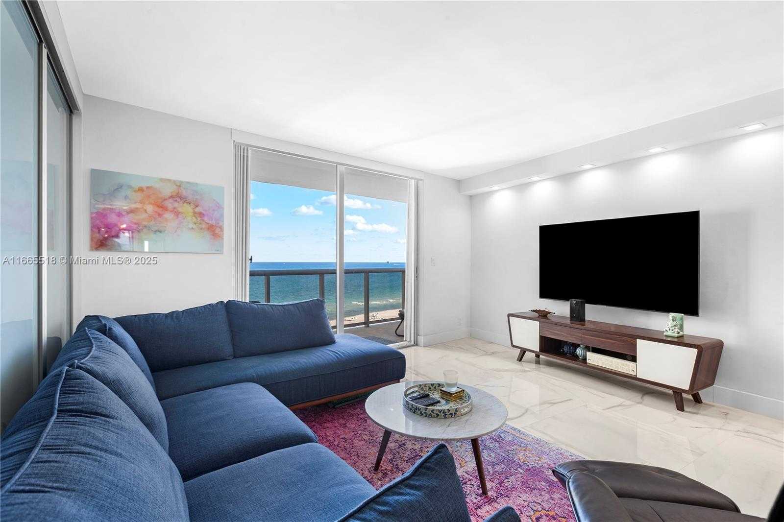 Small Image of 6039 COLLINS AVE #1527, Miami Beach Number 3