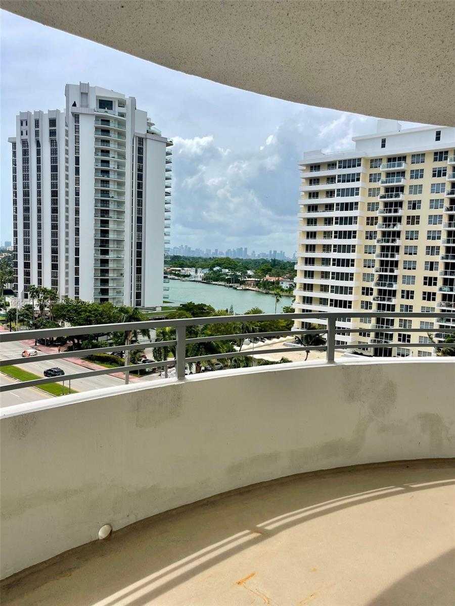 Small Image of 5555 COLLINS AVE #9A, Miami Beach Number 13