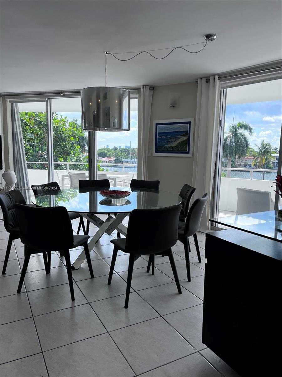 Small Image of 5161 COLLINS AVE #405, Miami Beach Number 10