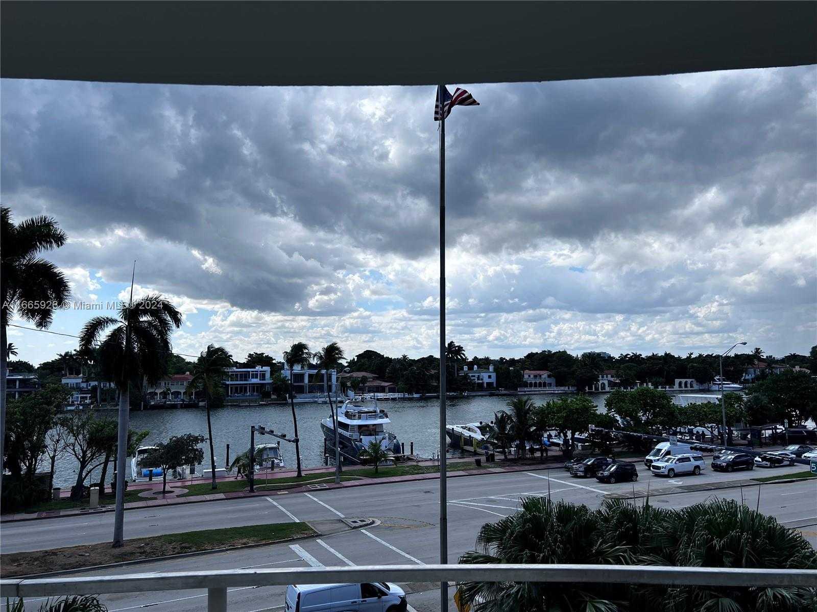 Small Image of 5161 COLLINS AVE #405, Miami Beach Number 15