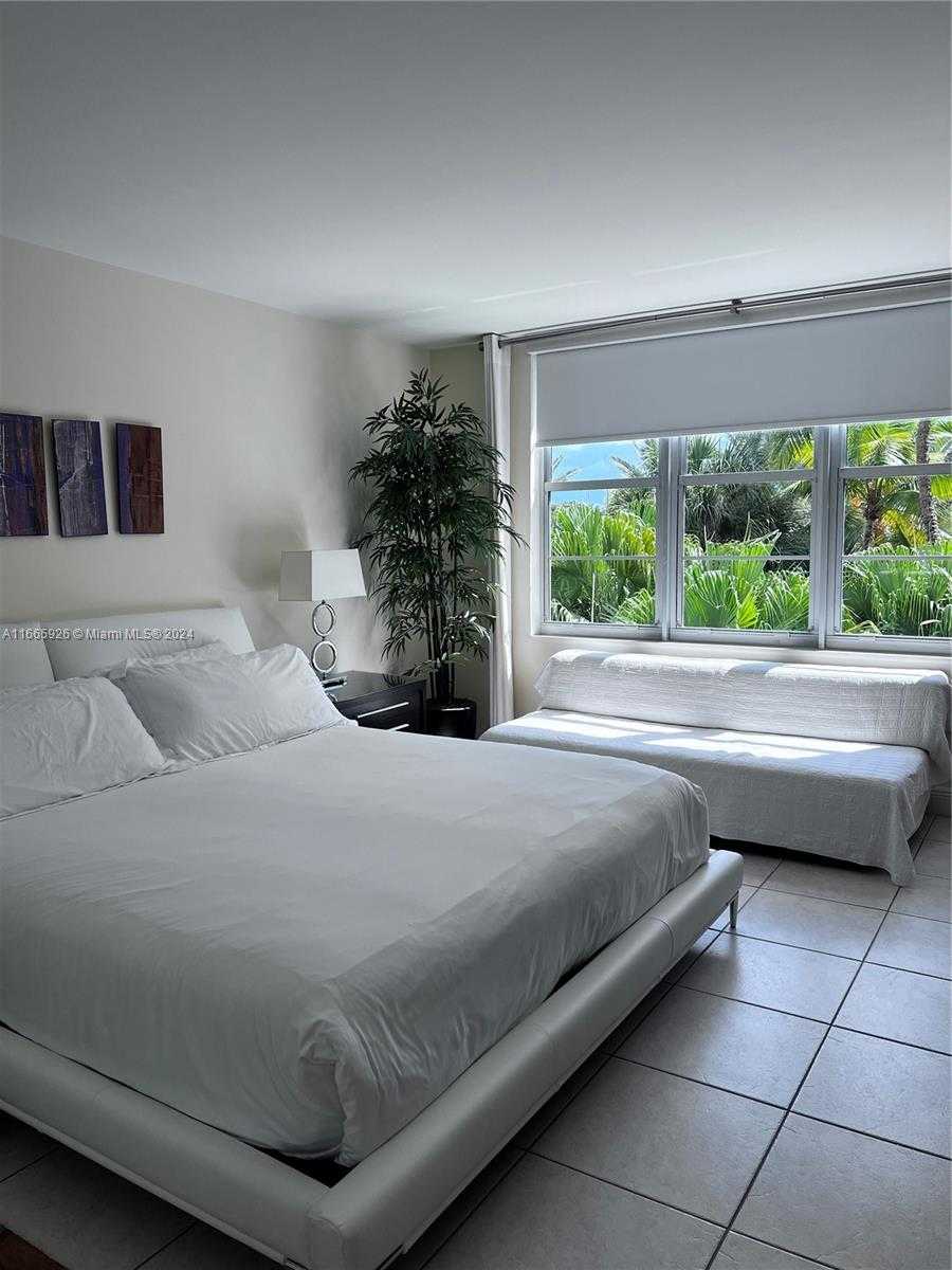 Small Image of 5161 COLLINS AVE #405, Miami Beach Number 21